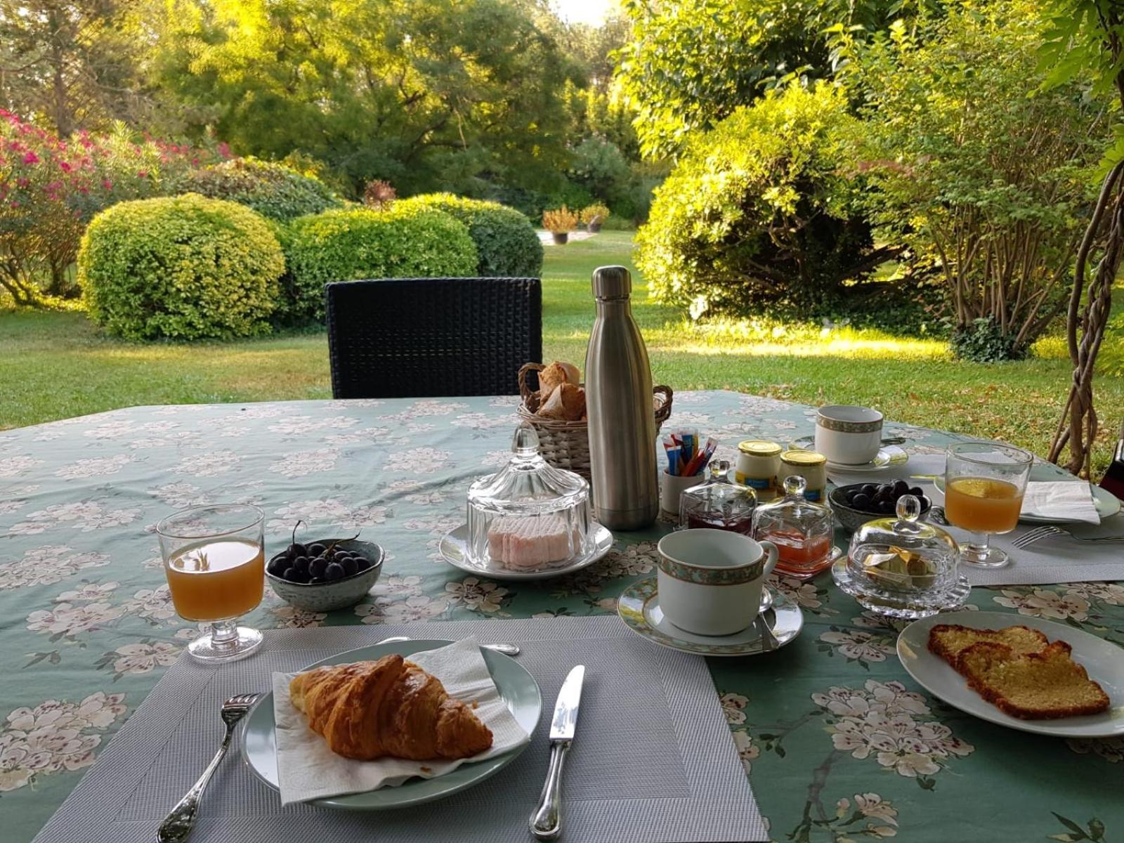 Villa De Miha Valbonne Exteriör bild